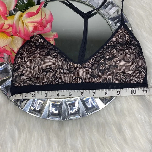 Lululemon Live In Lace Black Nude Bralette S - Picture 6 of 7
